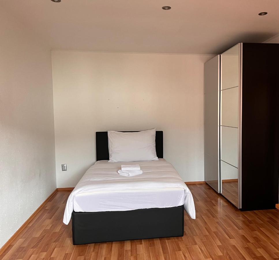 Dependance Patriot Trnava Hotel Bagian luar foto