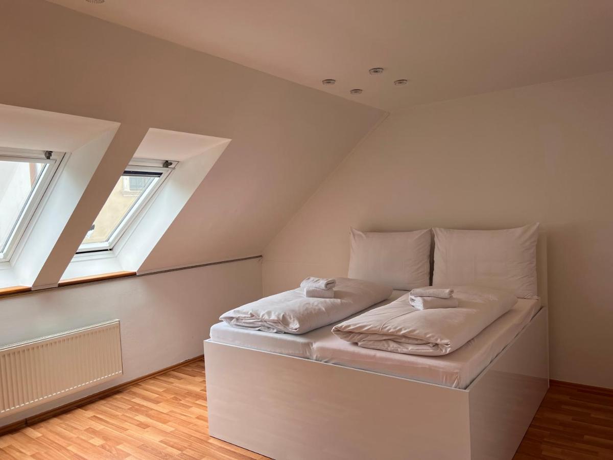 Dependance Patriot Trnava Hotel Bagian luar foto