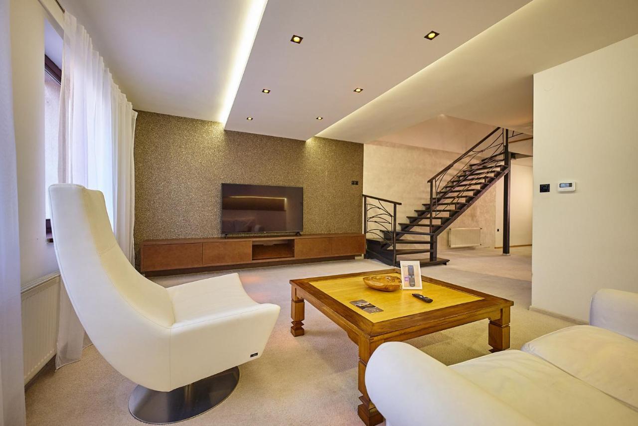 Dependance Patriot Trnava Hotel Bagian luar foto