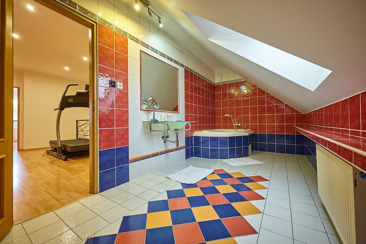 Dependance Patriot Trnava Hotel Bagian luar foto