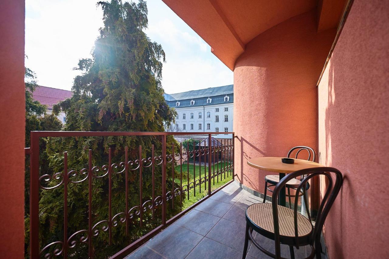Dependance Patriot Trnava Hotel Bagian luar foto
