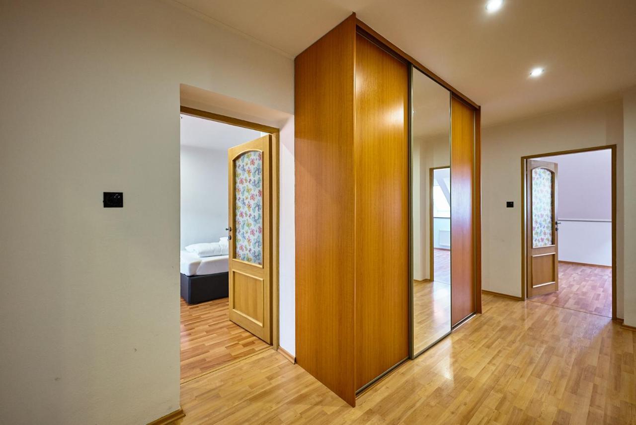 Dependance Patriot Trnava Hotel Bagian luar foto