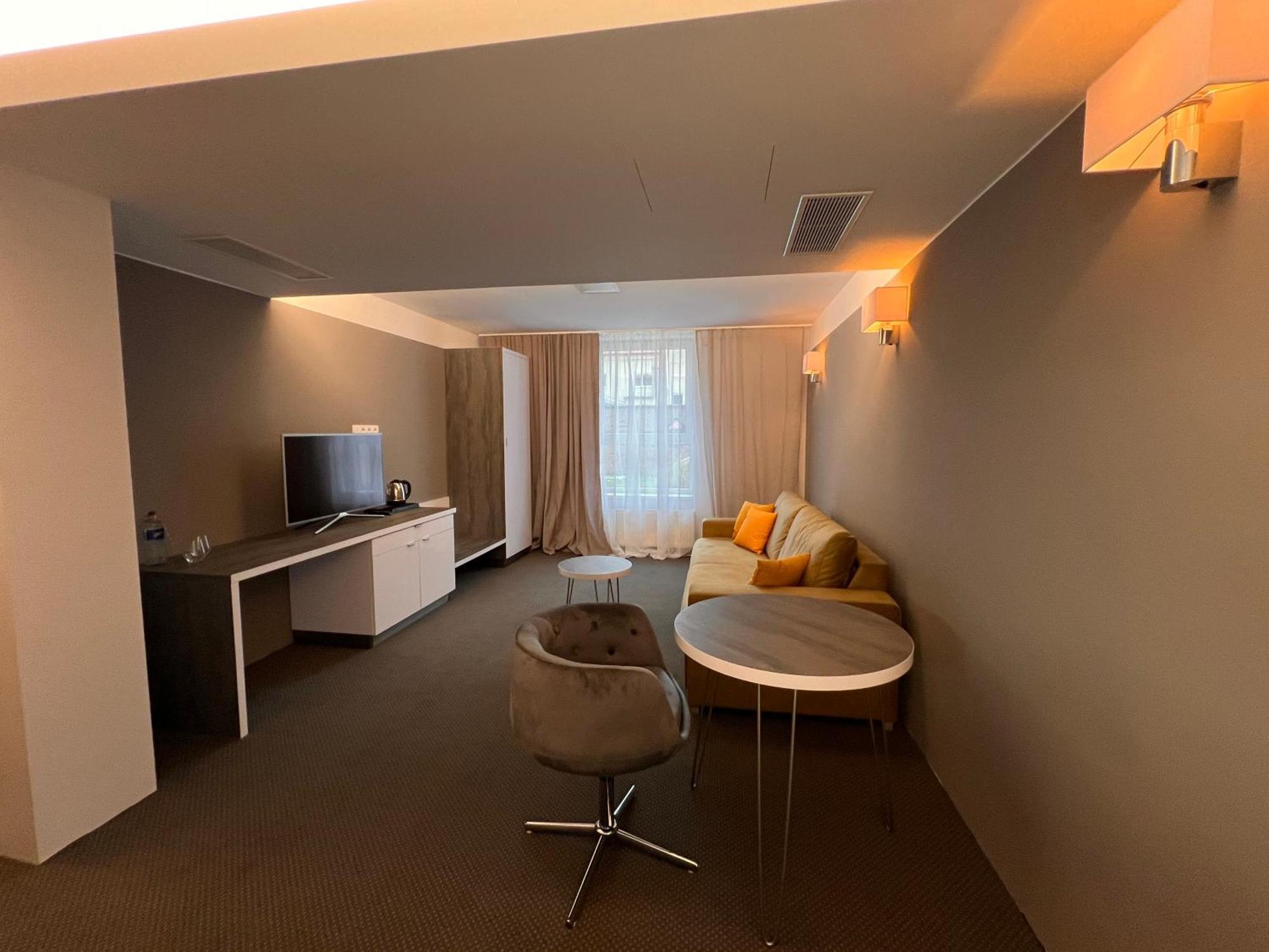 Dependance Patriot Trnava Hotel Bagian luar foto