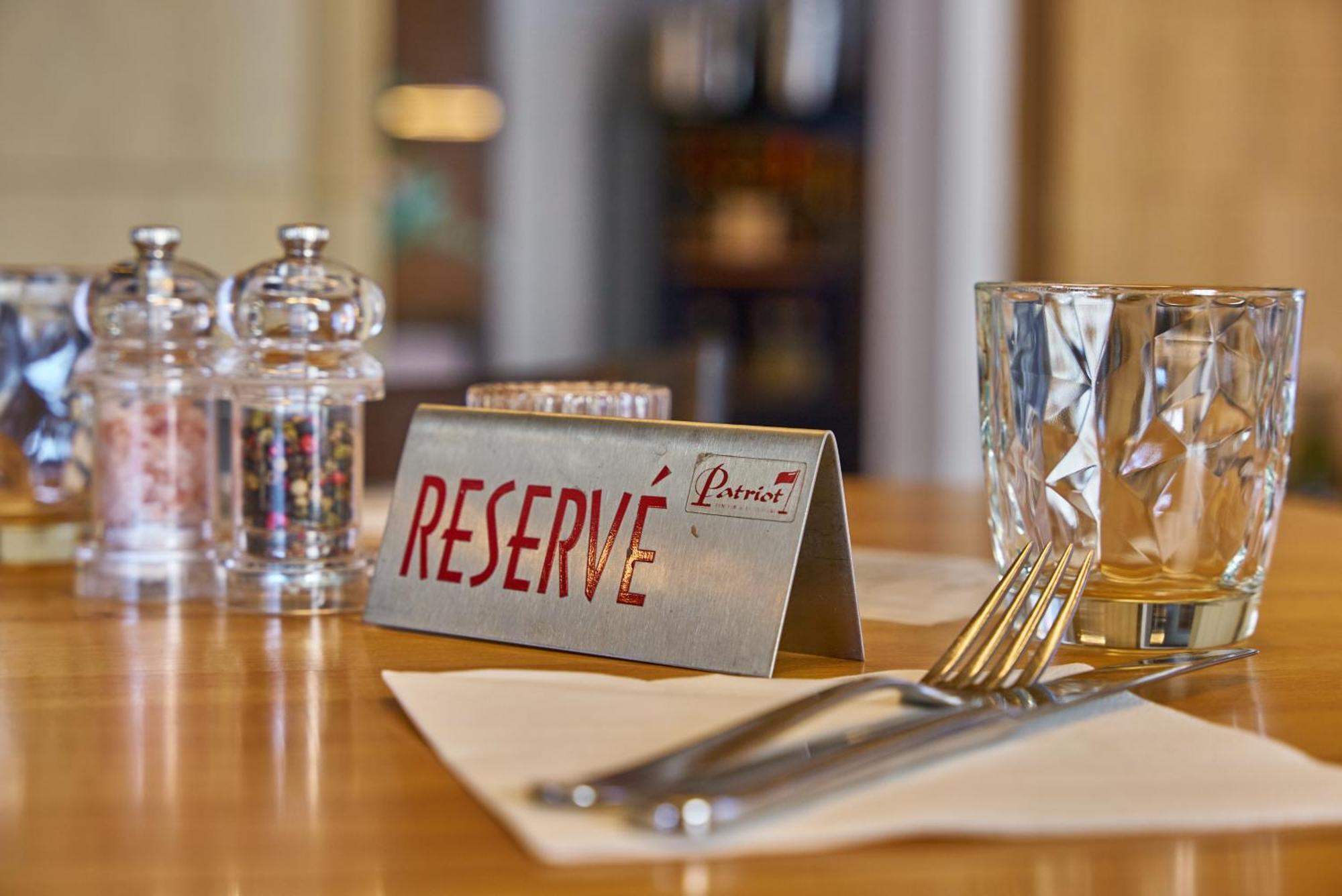 Dependance Patriot Trnava Hotel Bagian luar foto