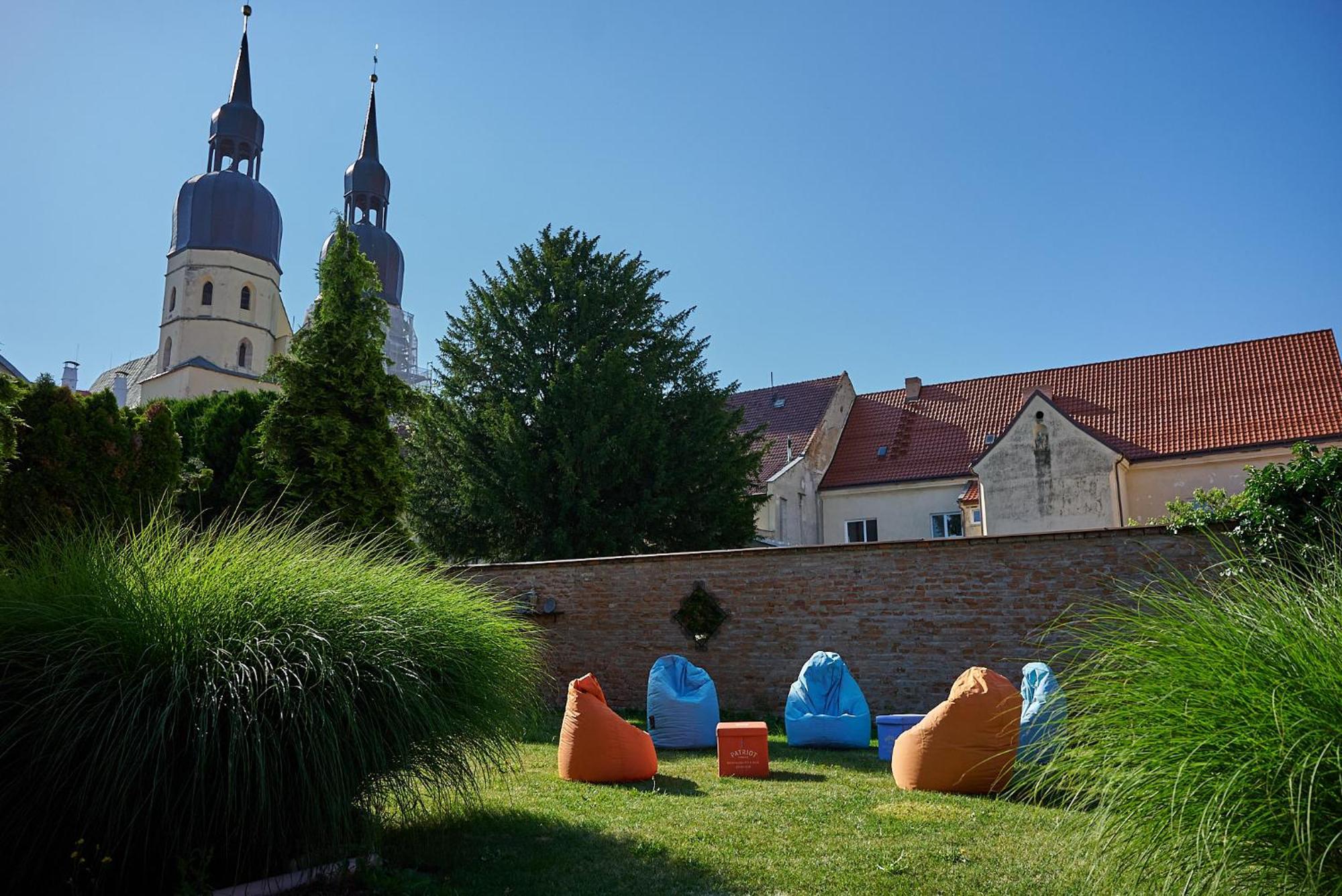 Dependance Patriot Trnava Hotel Bagian luar foto