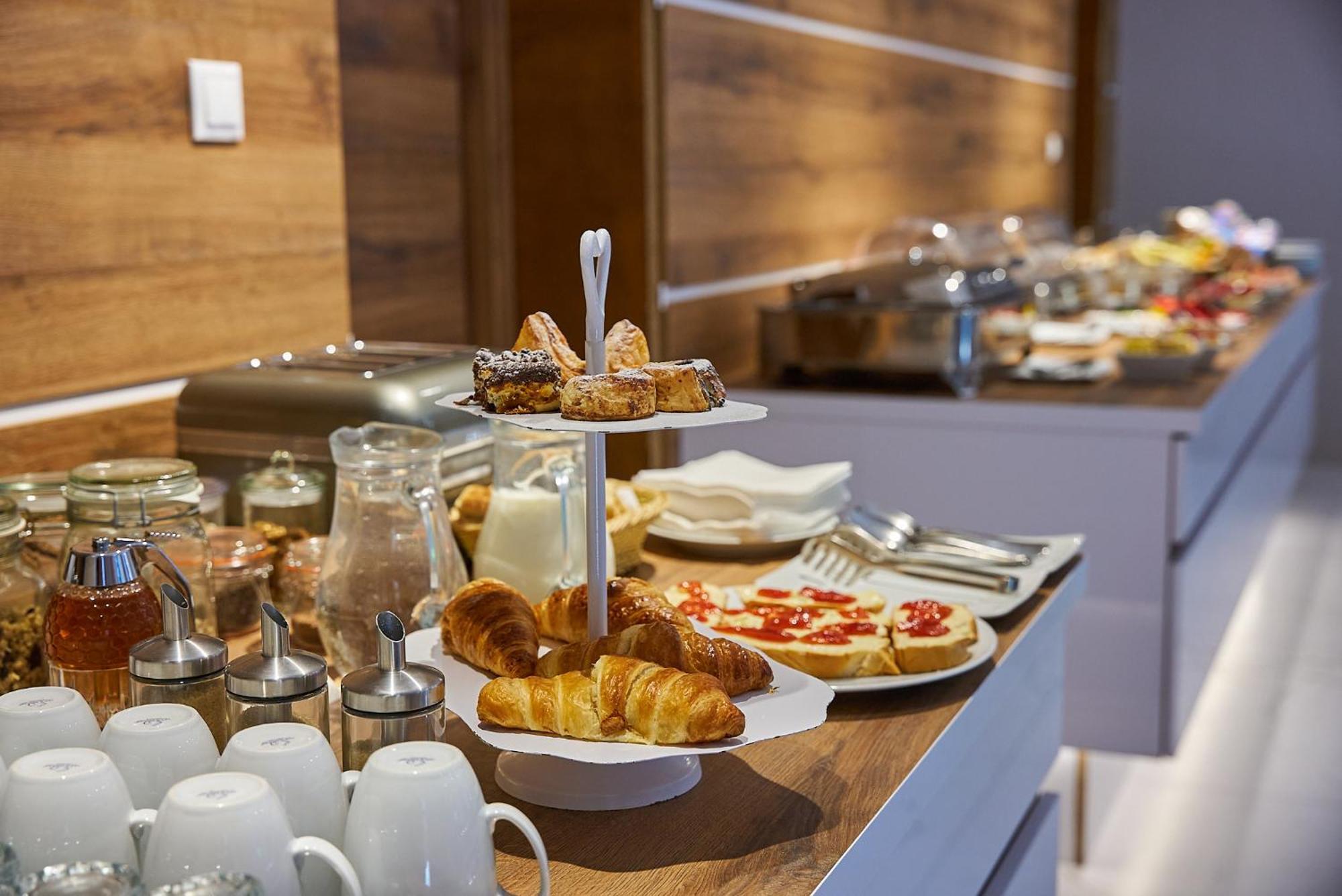 Dependance Patriot Trnava Hotel Bagian luar foto