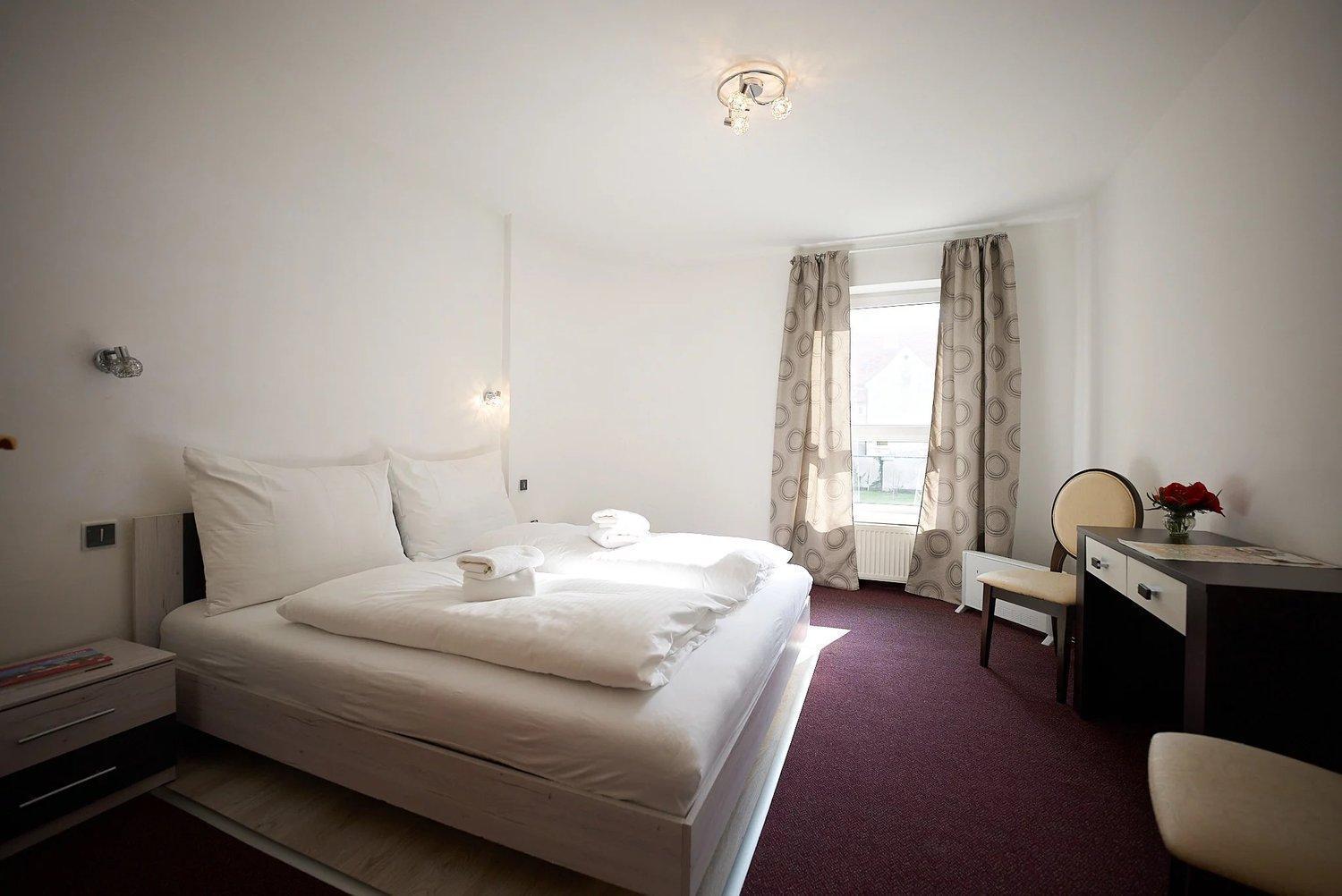 Dependance Patriot Trnava Hotel Bagian luar foto