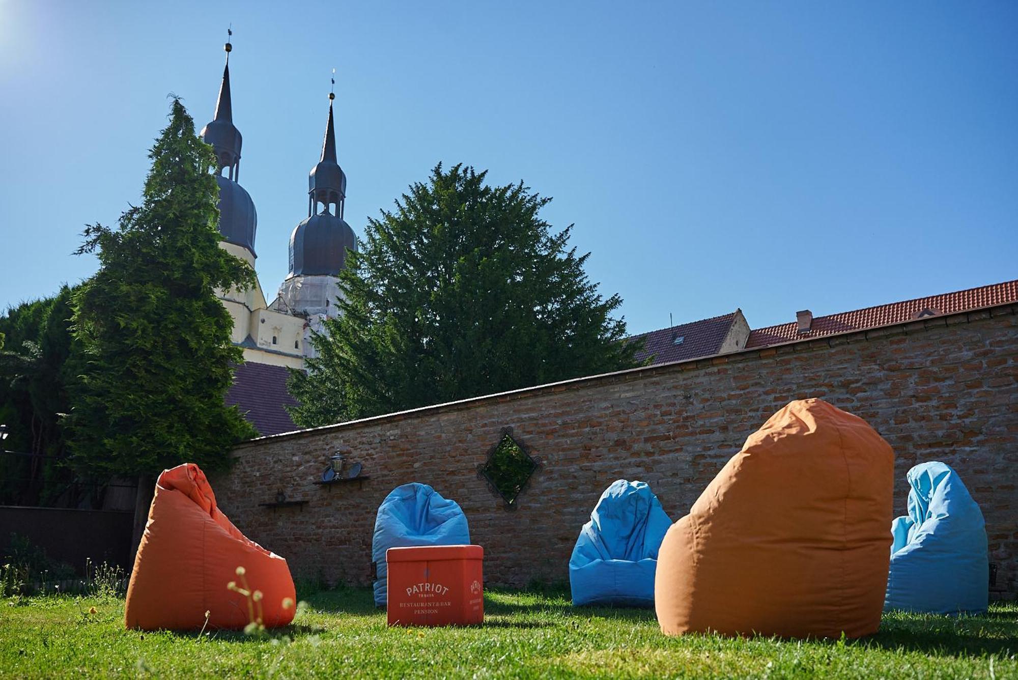 Dependance Patriot Trnava Hotel Bagian luar foto